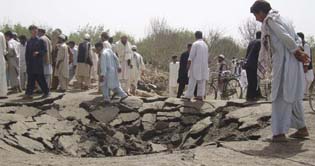 Afghanistan: Roadside bomb kills 21